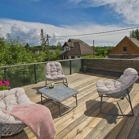 Apartment With Private Garden And Large Balcony Pärnu Exterior foto