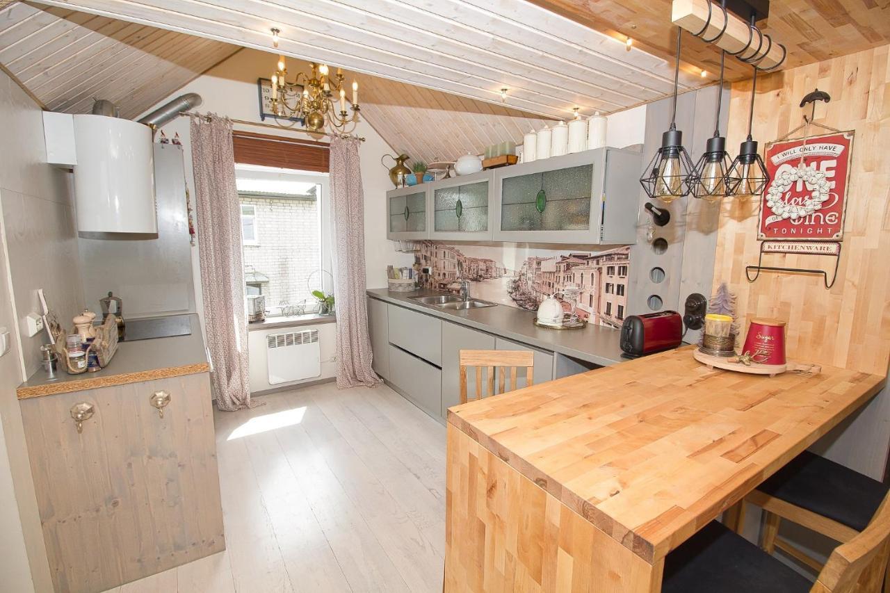 Apartment With Private Garden And Large Balcony Pärnu